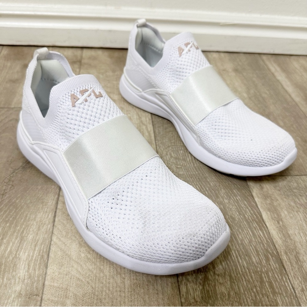 APL Women's TechLoom Bliss Running Sneakers in white 9.5 - Picture 6 of 10